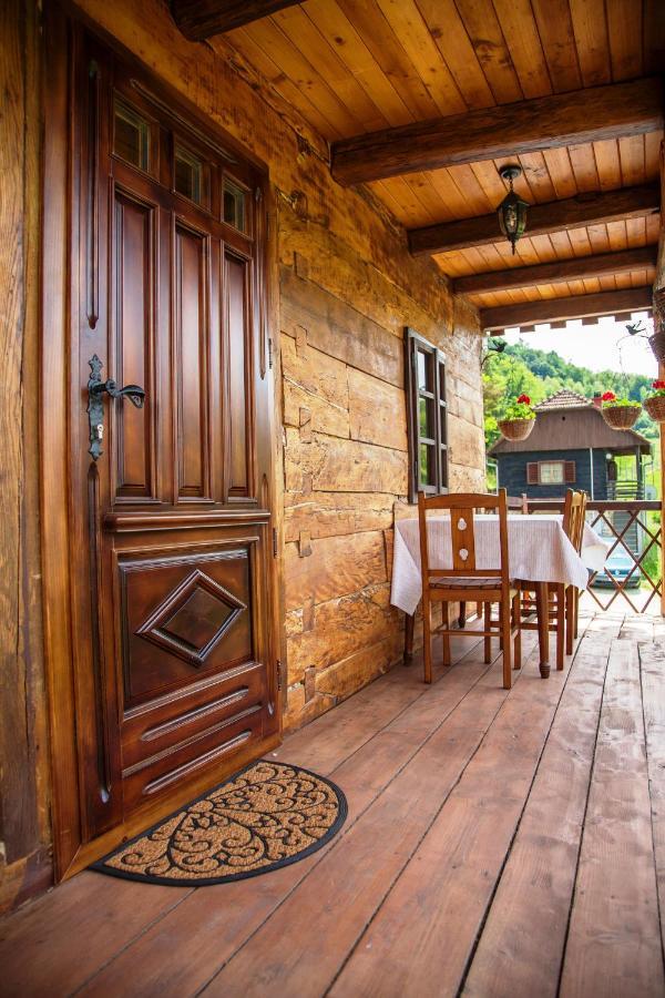 Vila Trnoruzica ตูเฮลย์ ภายนอก รูปภาพ