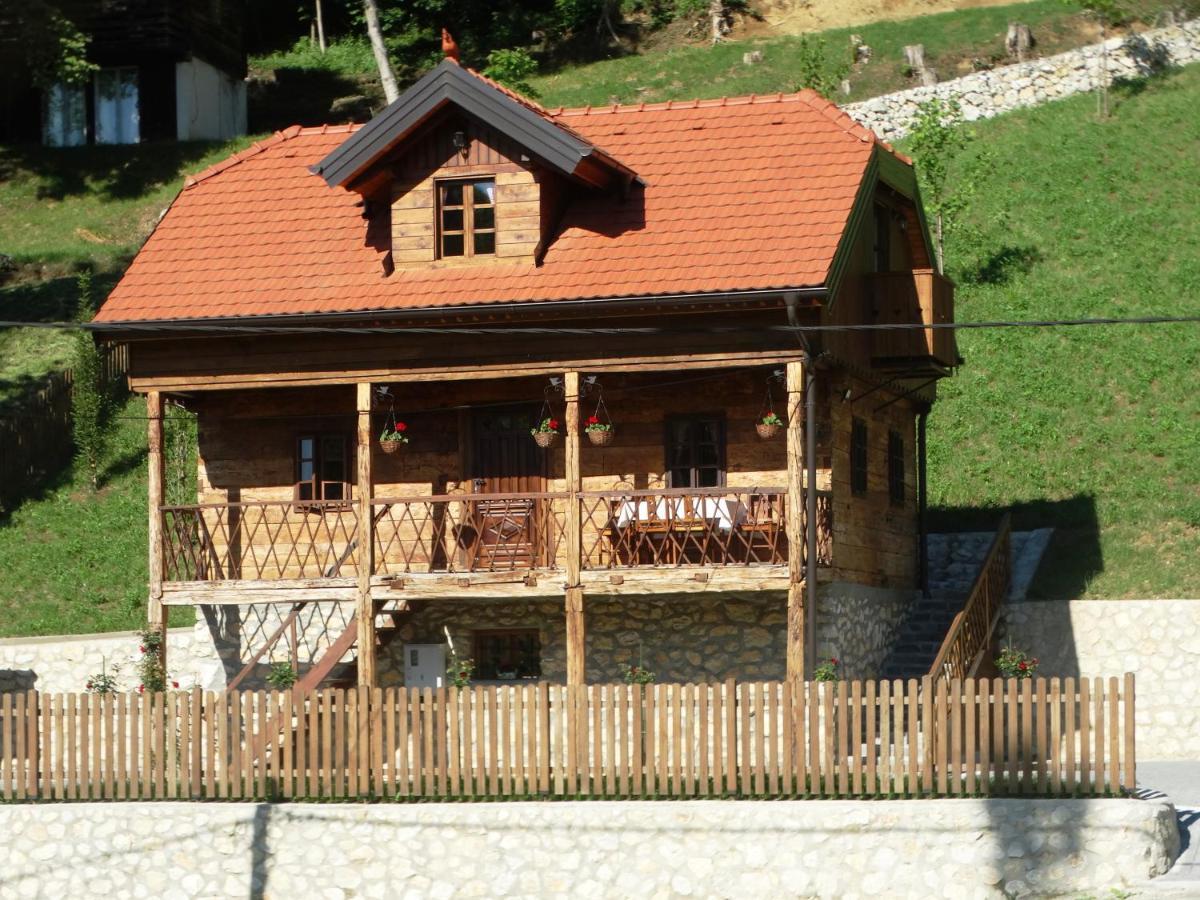 Vila Trnoruzica ตูเฮลย์ ภายนอก รูปภาพ